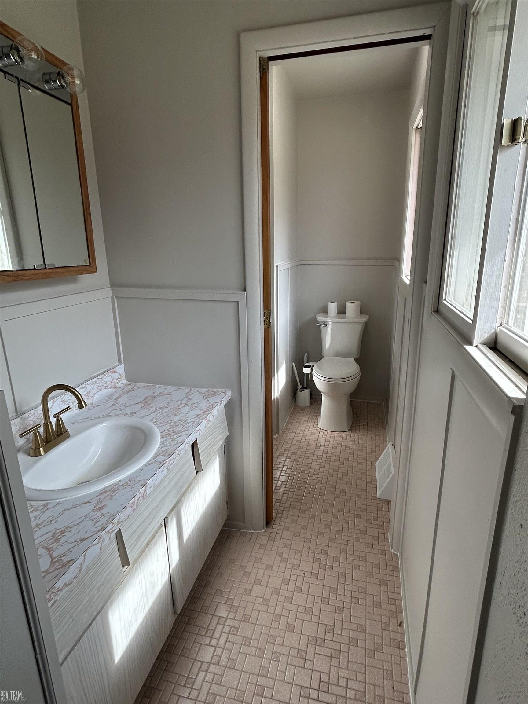 228 Indian Road Battle Creek, MI 49017 - Photo 19 of 42
