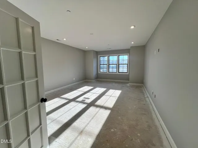 a picture of a bathroom sink