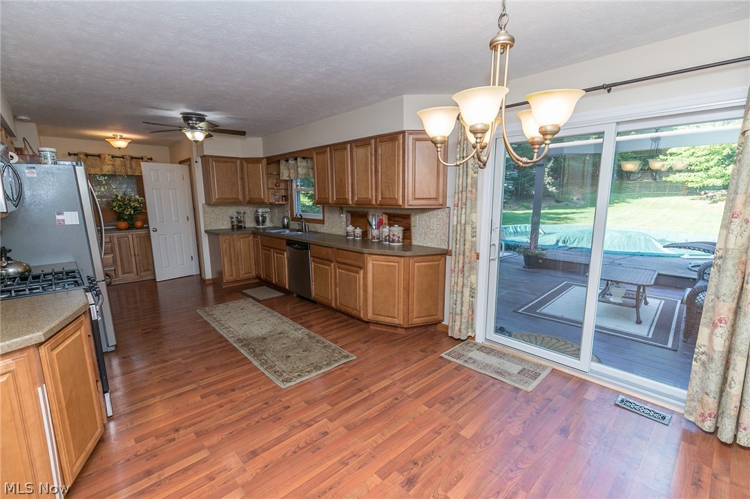 7588 Ridge Road Cleveland, OH 44129 - Photo 9 of 35 Gallery Image 9