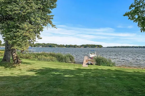 $5,750,000 | 3705 North Shore Drive, Orono, MN 55391