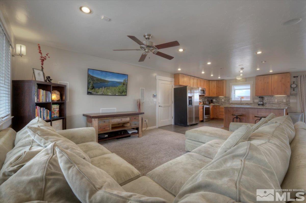 11760 Tupelo Street Reno, NV 89506 - Photo 6 of 32 Photo 6