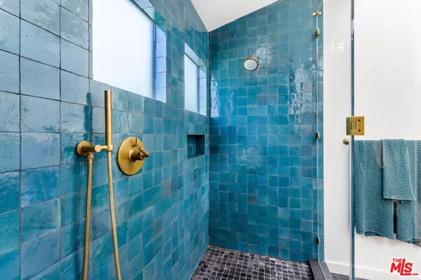 $2,650,000 | 11920 Hartsook Street, Valley Village, CA 91607