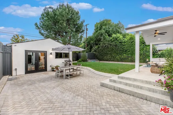 $2,650,000 | 11920 Hartsook Street, Valley Village, CA 91607