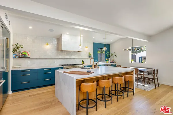 $2,650,000 | 11920 Hartsook Street, Valley Village, CA 91607