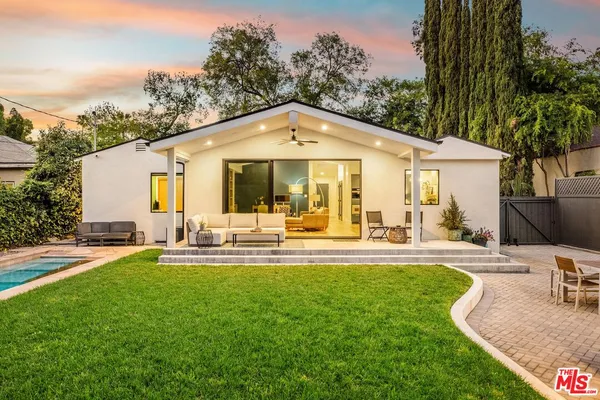 $2,650,000 | 11920 Hartsook Street, Valley Village, CA 91607
