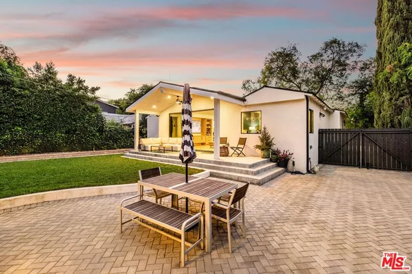 $2,650,000 | 11920 Hartsook Street, Valley Village, CA 91607
