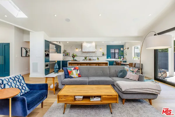 $2,650,000 | 11920 Hartsook Street, Valley Village, CA 91607