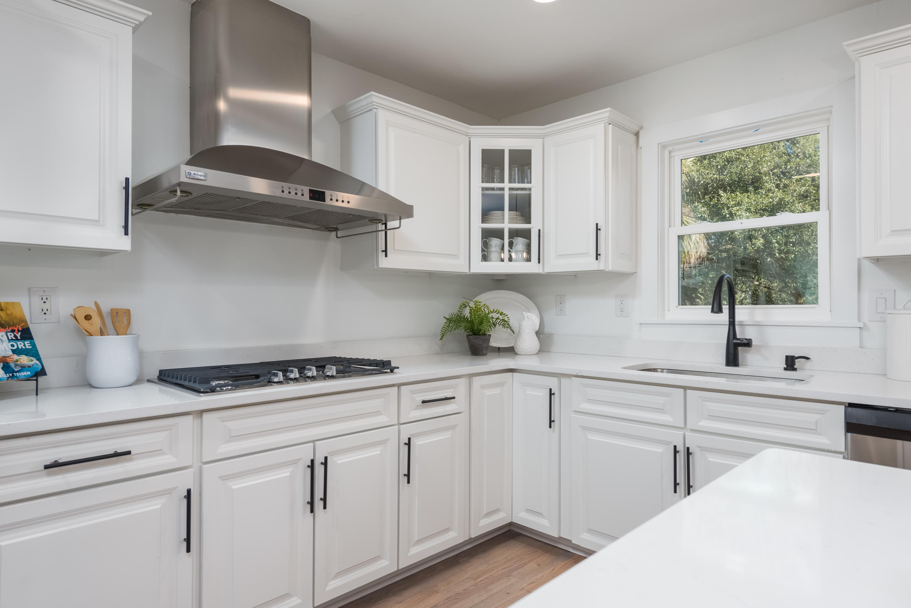1180 Harbor View Road Charleston, SC 29412 - Photo 13 of 47 1180 Harbor View Rd-10