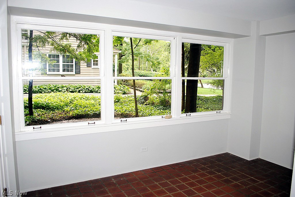 14305 Drexmore Road Cleveland, OH 44120 - Photo 6 of 25