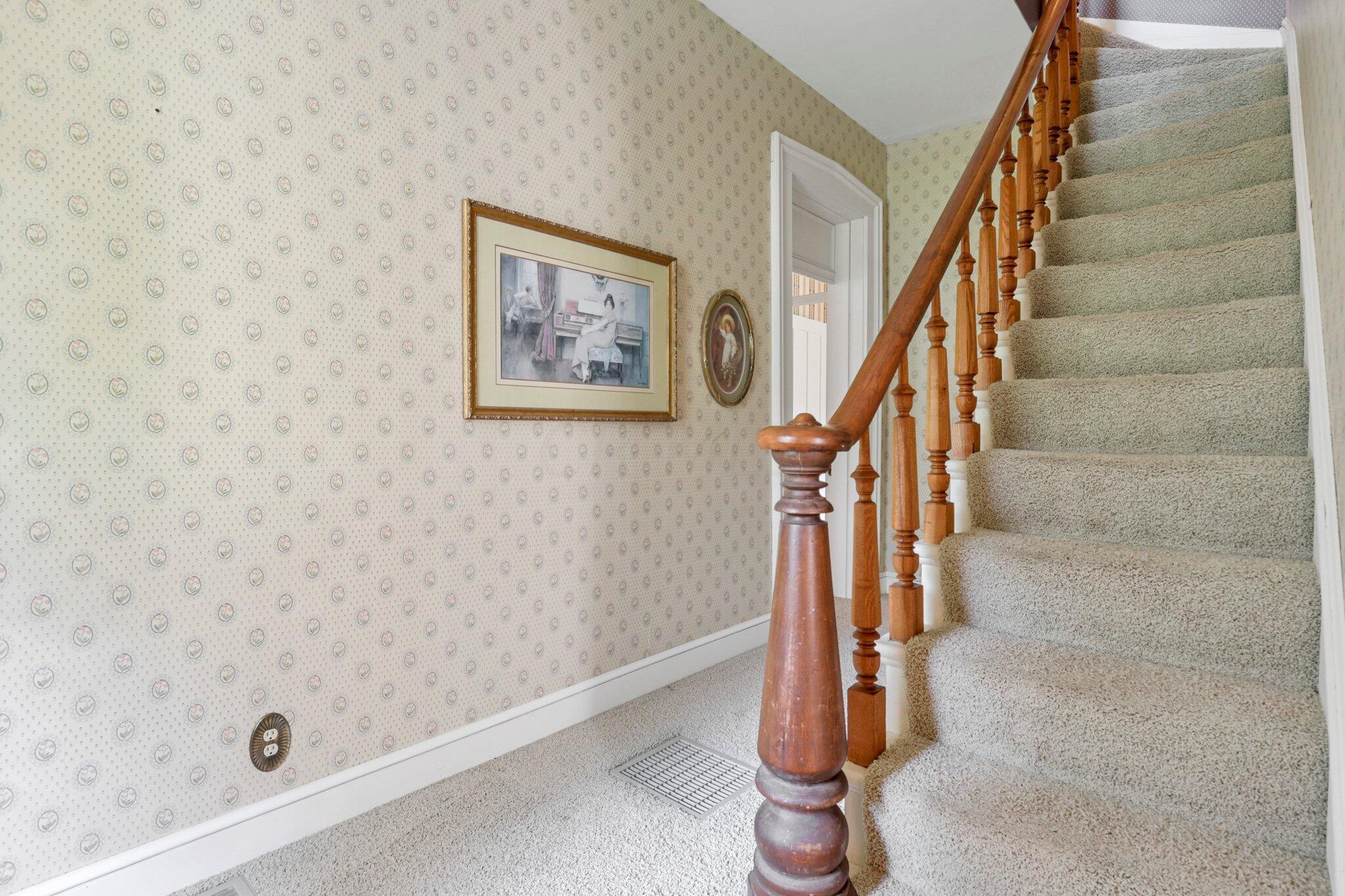 334 Old Columbus Road Springfield, OH 45505 - Photo 6 of 127 5-web-or-mls-011A1722