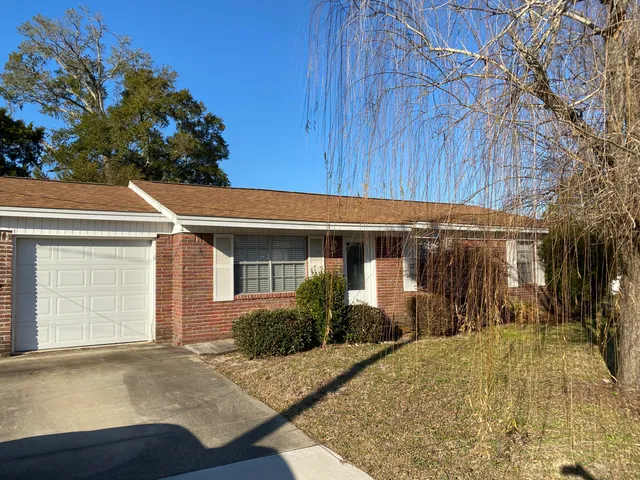 $1,695 | 31 North Street, Mary Esther, FL 32569