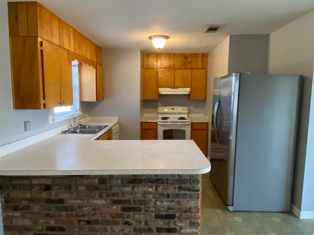 $1,695 | 31 North Street, Mary Esther, FL 32569