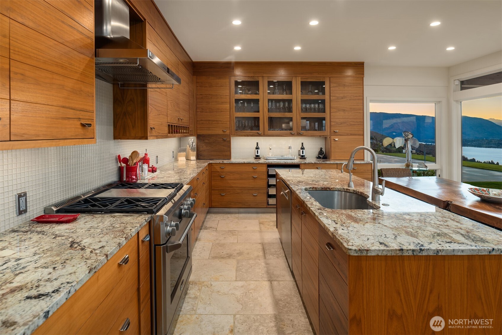 450 Hawks Meadow Road Chelan, WA 98816 - Photo 16 of 40