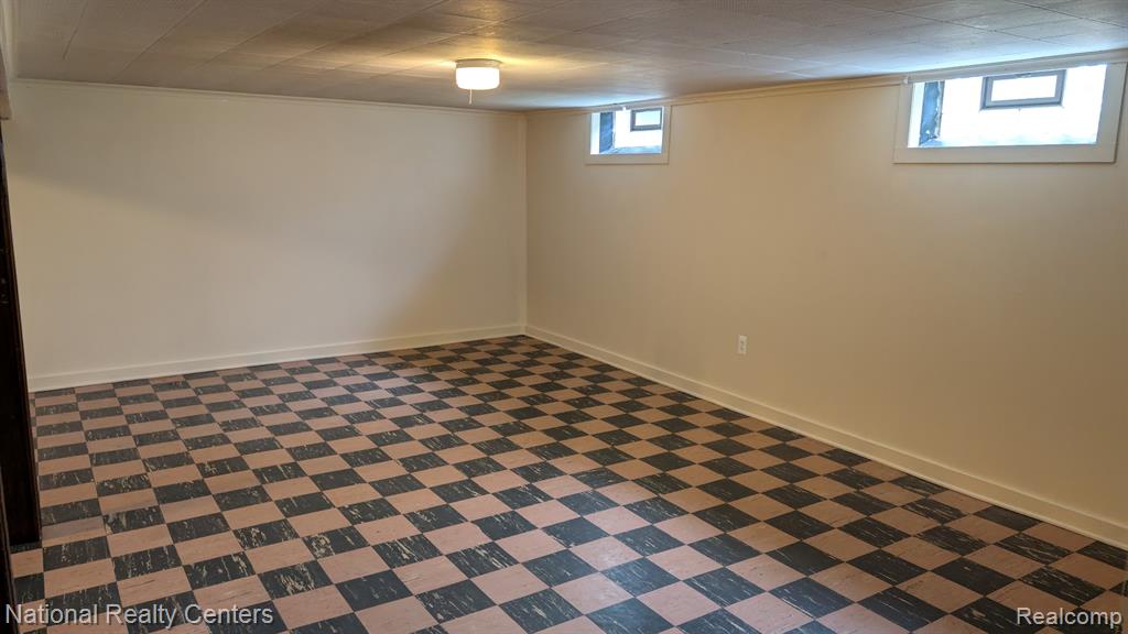 9030 Hemingway Redford, MI 48239 - Photo 18 of 27