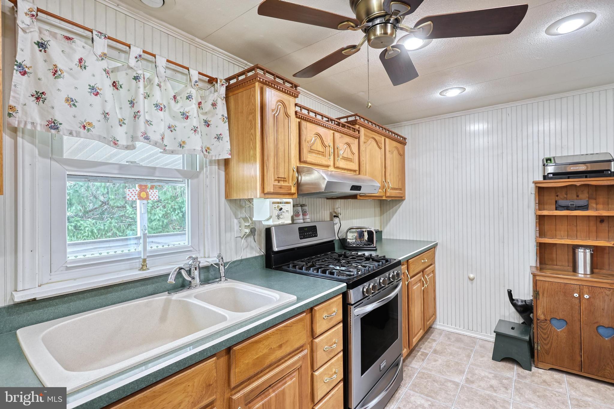 805 Black Rock Road Hanover, PA 17331 - Photo 13 of 54