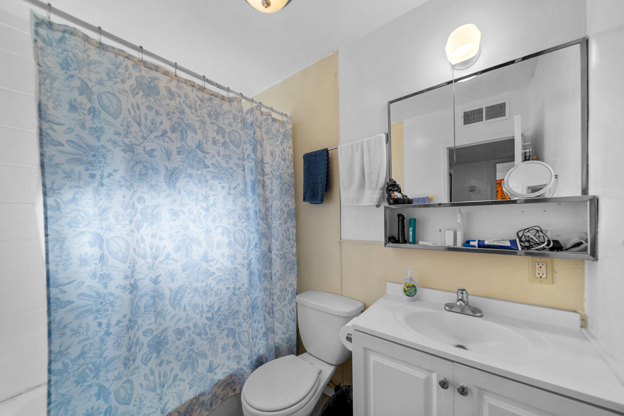 19944 Loop Street Anderson, CA 96007 - Photo 13 of 26 APT C