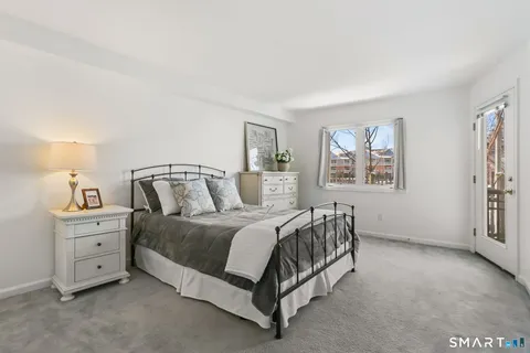 $299,000 | 3250 Fairfield Avenue, Unit 302, Bridgeport, CT 06605