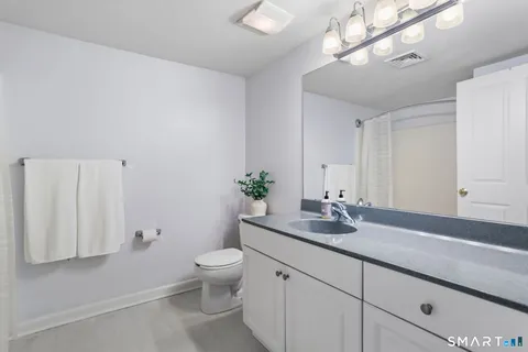 $299,000 | 3250 Fairfield Avenue, Unit 302, Bridgeport, CT 06605