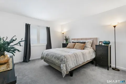 $299,000 | 3250 Fairfield Avenue, Unit 302, Bridgeport, CT 06605