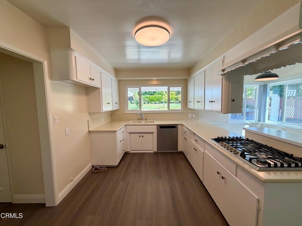 3835 Fairmeade Road Pasadena, CA 91107 - Photo 13 of 58 17