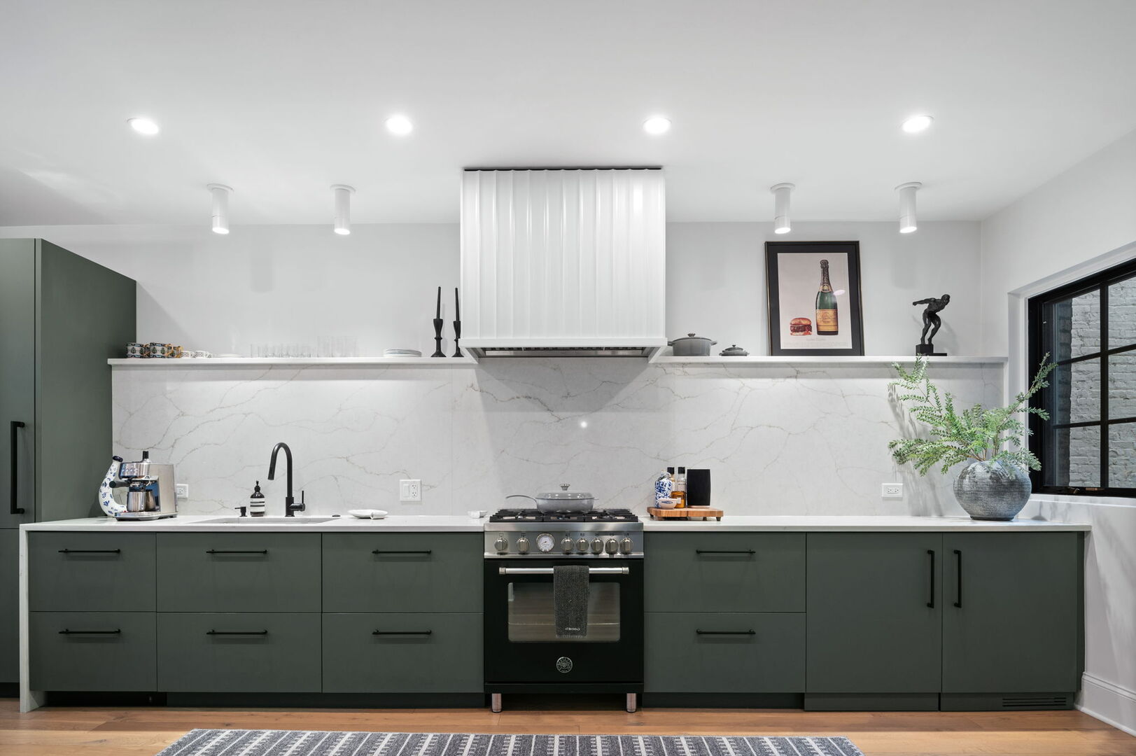 50 West Schiller Street, Unit 2G Chicago, IL 60610 - Photo 13 of 33