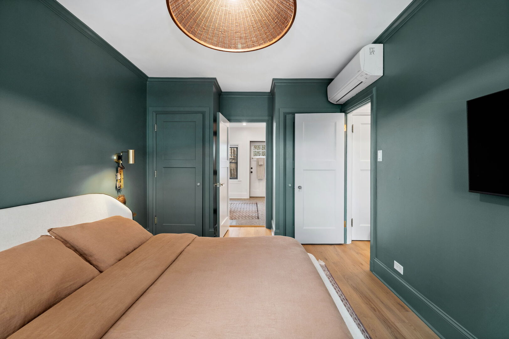 50 West Schiller Street, Unit 2G Chicago, IL 60610 - Photo 19 of 33