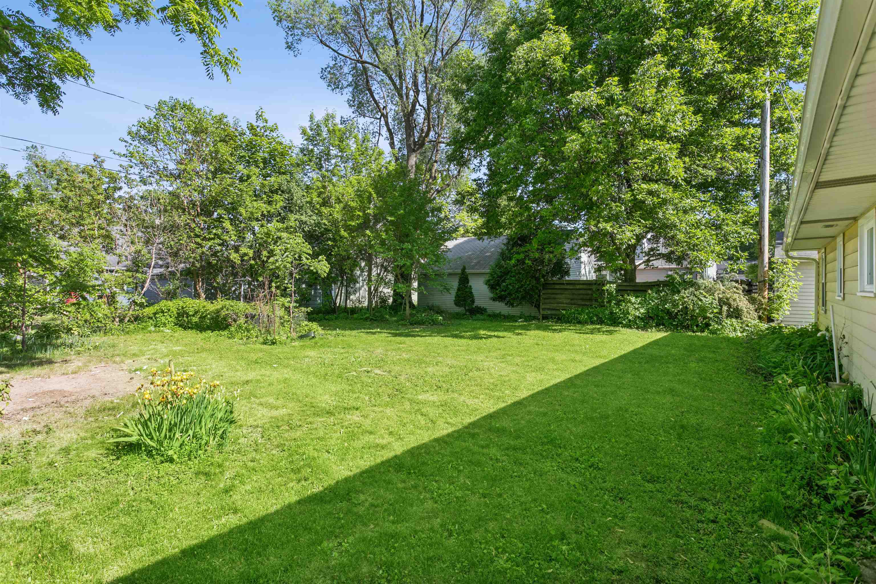 1124 Wisconsin Court Appleton, WI 54911 - Photo 11 of 15