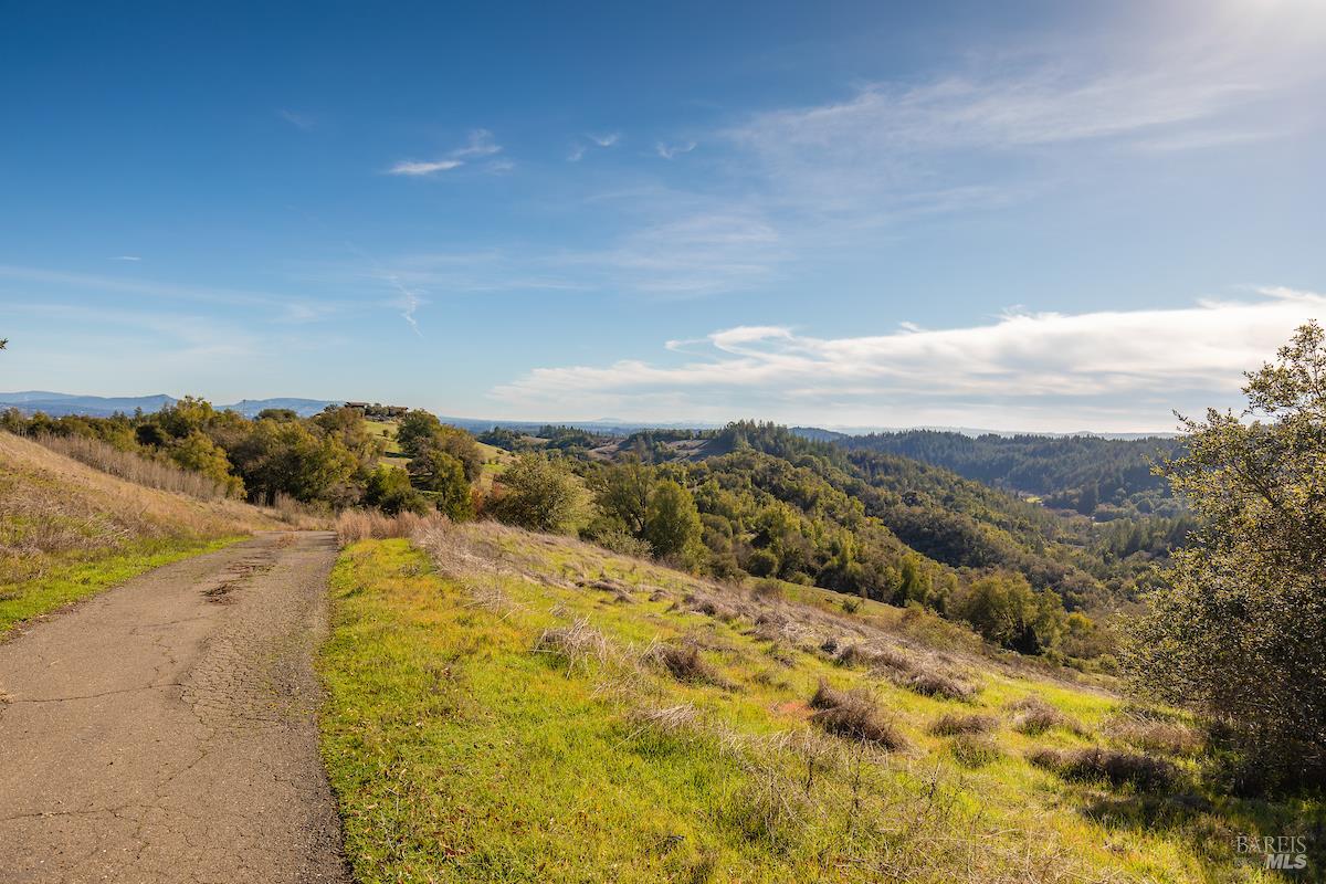 2365 Sweetwater Springs Road Healdsburg, CA 95448 - Photo 23 of 37