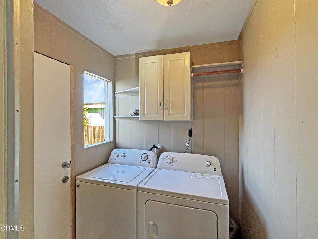 121 Florence Street Fort Bragg, CA 95437 - Photo 13 of 27 a utility room with dryer and washer