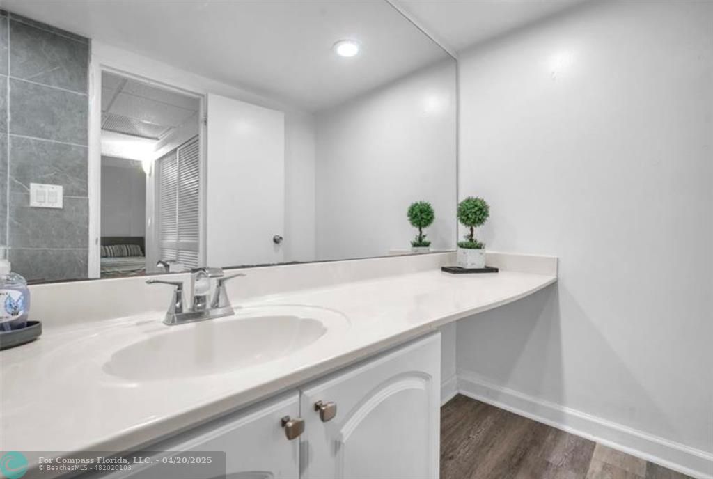 4001 South Ocean Drive, Unit 7K Hollywood, FL 33019 - Photo 15 of 26