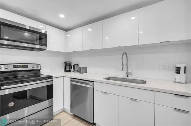 $2,350 | 4001 South Ocean Drive, Unit 7K, Hollywood, FL 33019