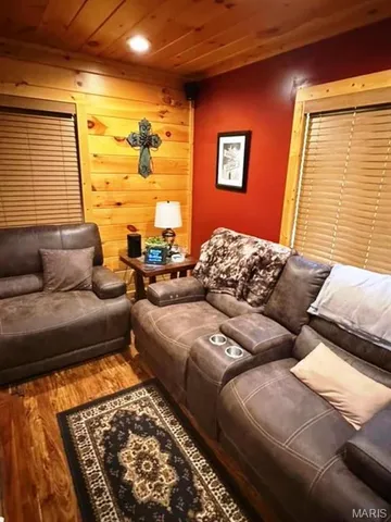 $472,200 | 696-685 Radcliff Lane, Poplar Bluff, MO 63901