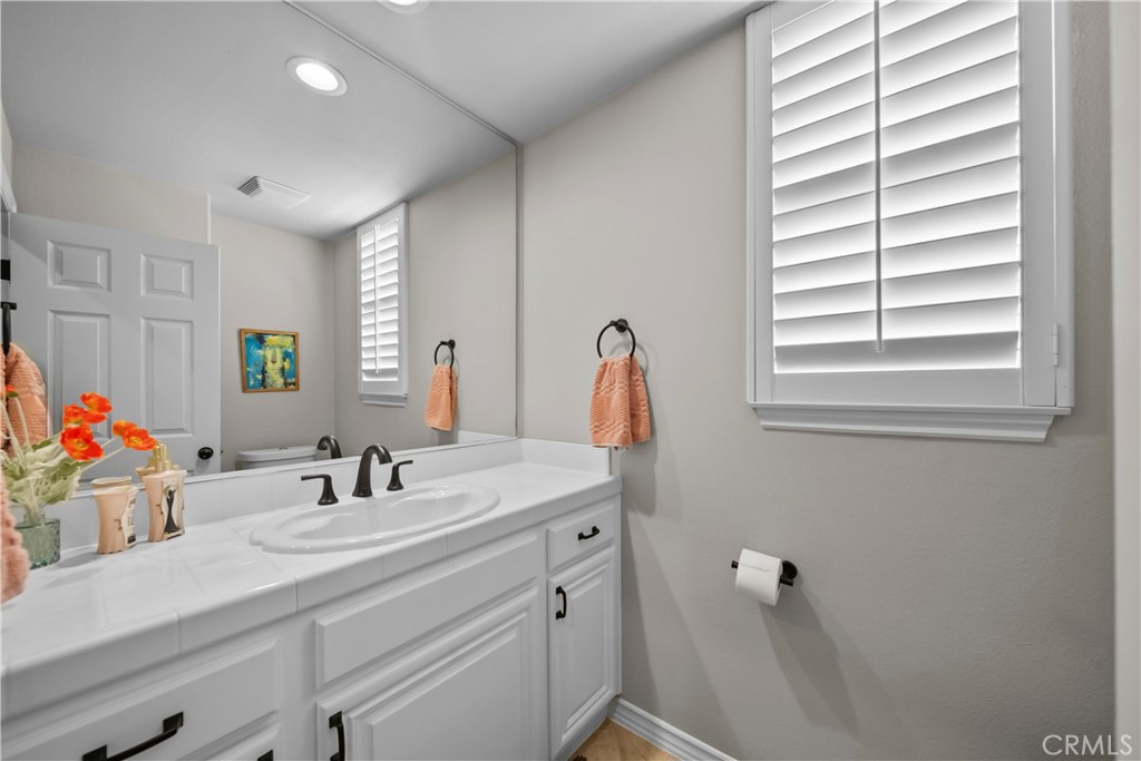 23912 Lakeside Road Valencia, CA 91355 - Photo 36 of 75
