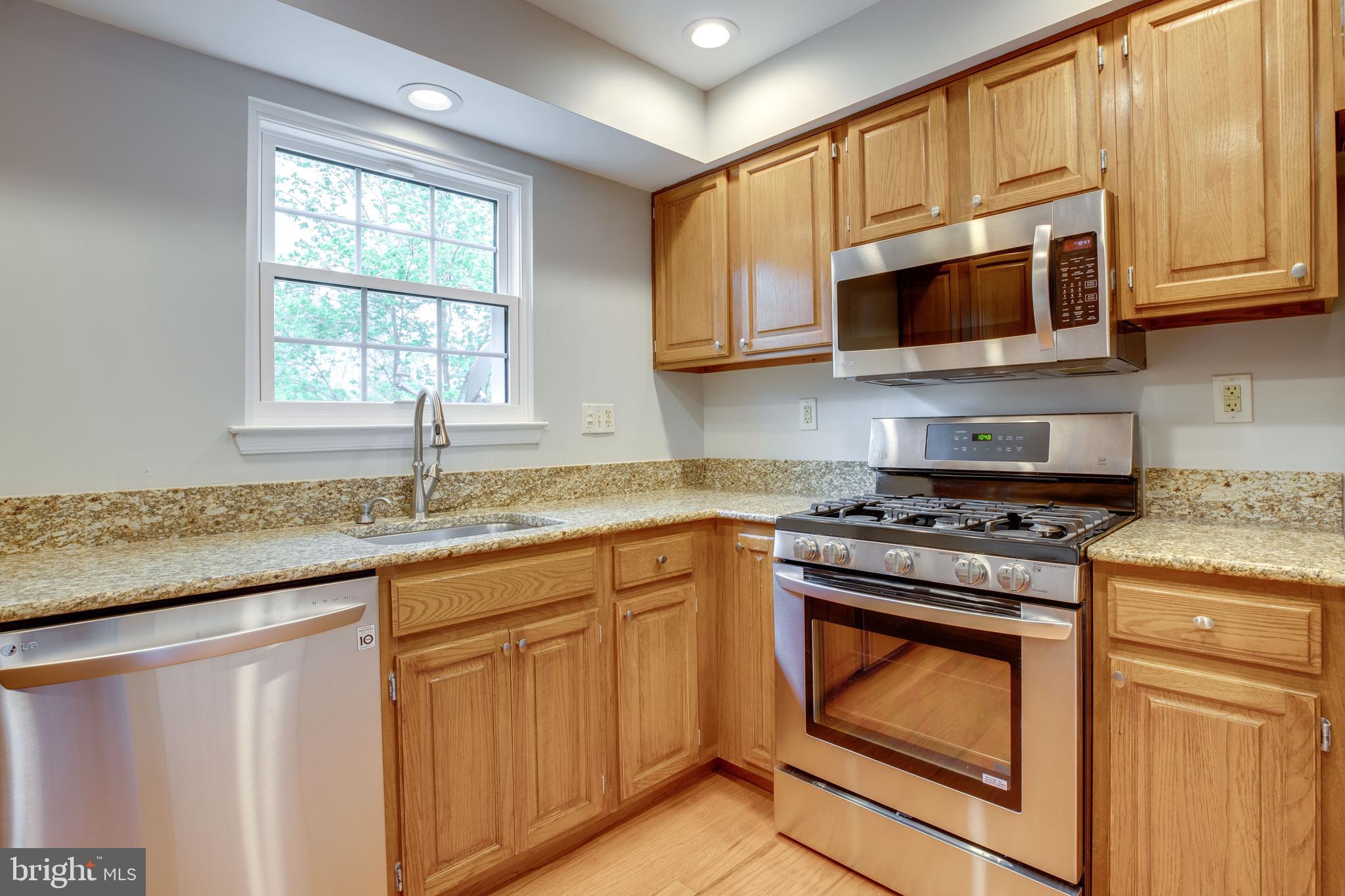 7306 Rhondda Drive Lorton, VA 22079 - Photo 8 of 53