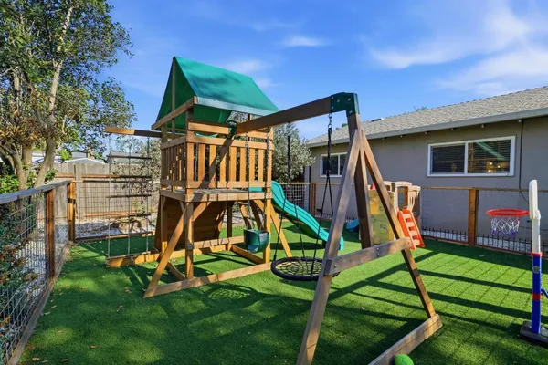 $525,000 | 8859 Mohawk Way, Fair Oaks, CA 95628