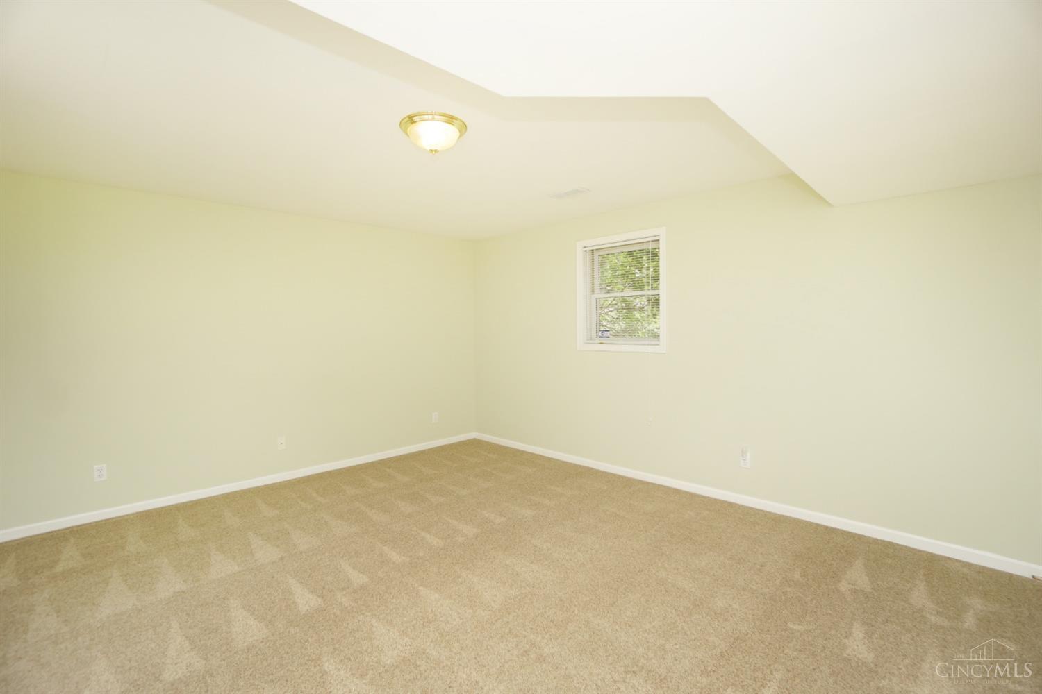 10031 Pebble Ridge Lane Cincinnati, OH 45252 - Photo 35 of 57 Gallery Image 35