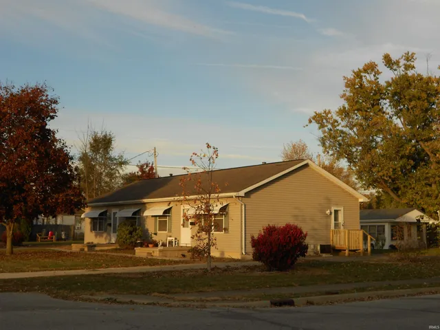 $185,000 | 553 & 555 May Street, Unit 2, Peru, IN 46970