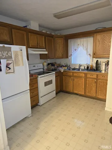 $185,000 | 553 & 555 May Street, Unit 2, Peru, IN 46970