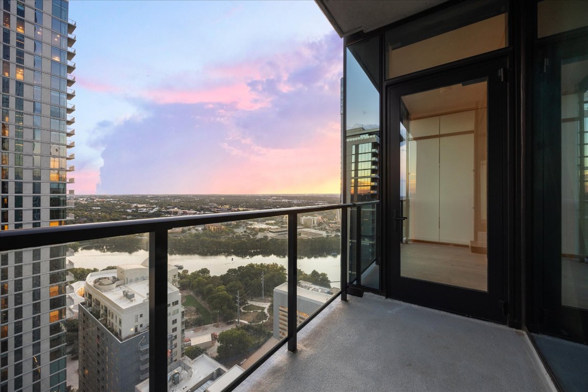 610 Davis Street, Unit 3204 Austin, TX 78701 - Photo 13 of 27