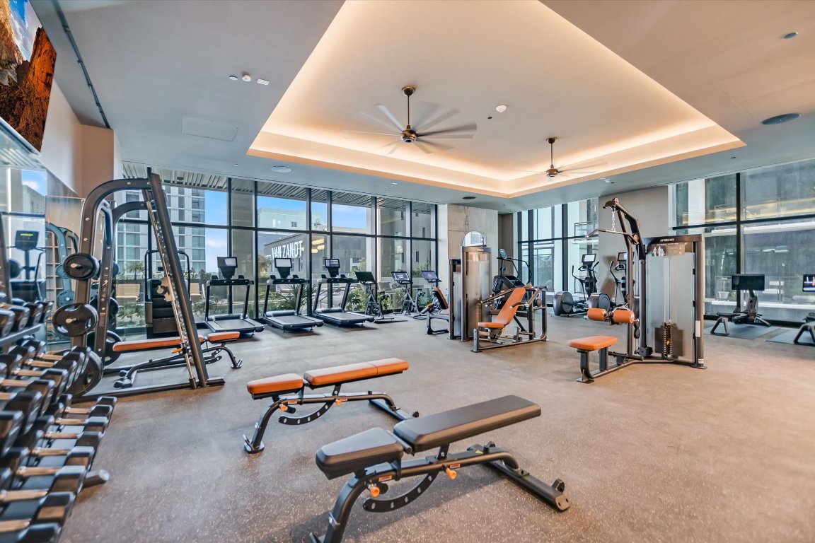 610 Davis Street, Unit 3204 Austin, TX 78701 - Photo 27 of 27 a view of a room with gym equipment