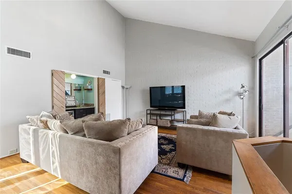 $2,500 | 3022 Baldwin Street, Houston, TX 77006