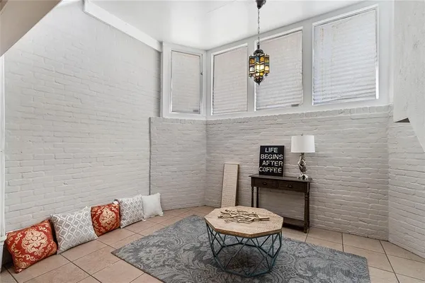 $2,500 | 3022 Baldwin Street, Houston, TX 77006