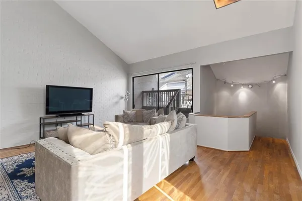 $2,500 | 3022 Baldwin Street, Houston, TX 77006