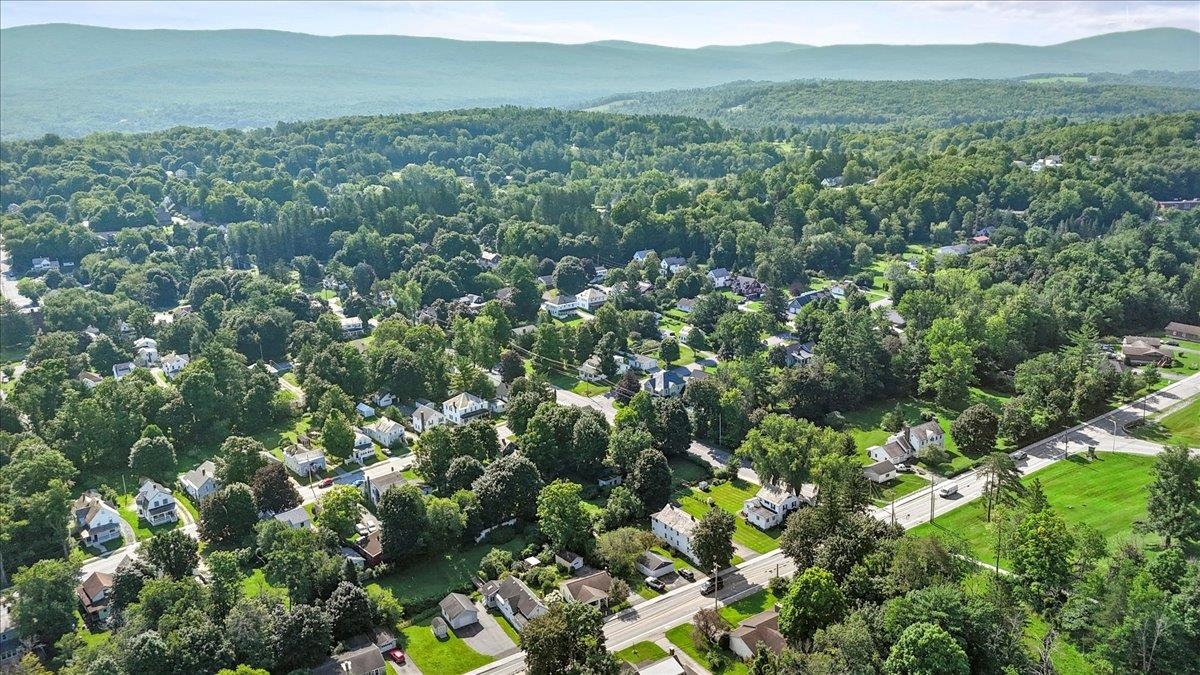 220 Dewey Street Bennington, VT 05201 - Photo 16 of 23