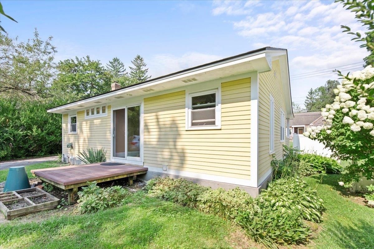 220 Dewey Street Bennington, VT 05201 - Photo 18 of 23