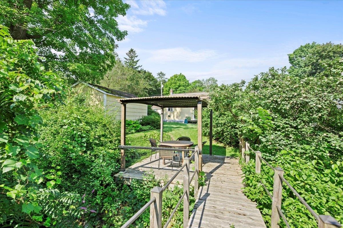 220 Dewey Street Bennington, VT 05201 - Photo 19 of 23