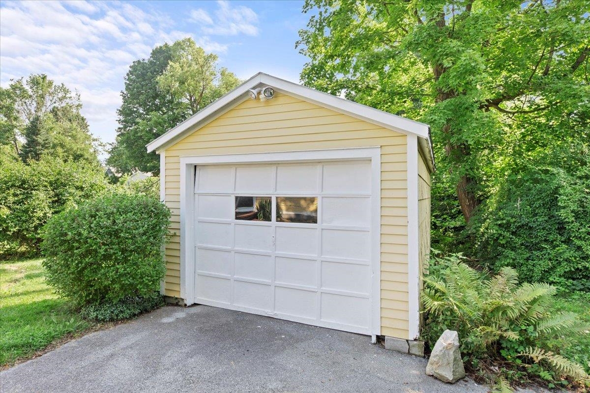 220 Dewey Street Bennington, VT 05201 - Photo 21 of 23