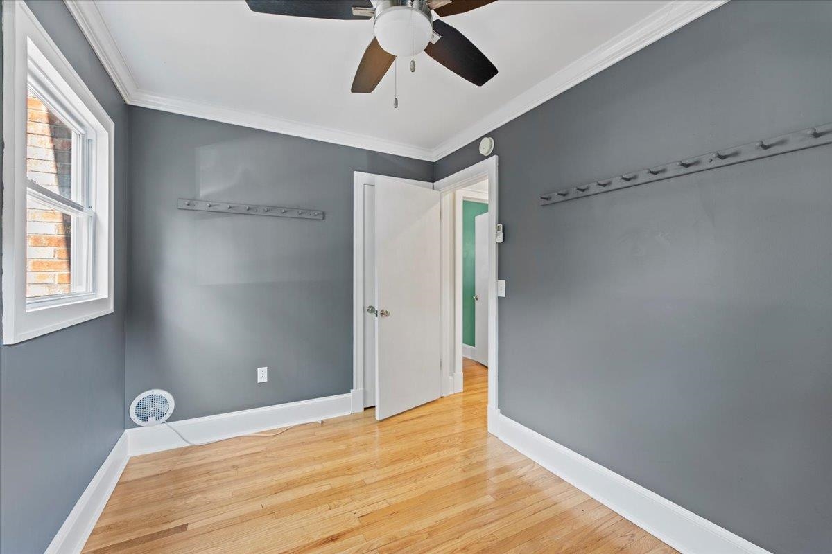 220 Dewey Street Bennington, VT 05201 - Photo 9 of 23