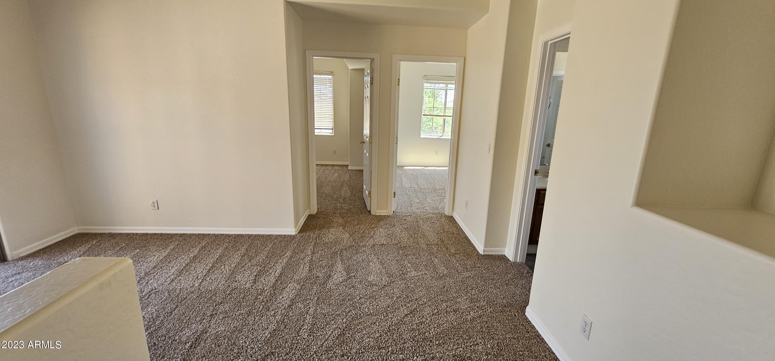 3989 East Hummingbird Lane Phoenix, AZ 85050 - Photo 7 of 18 20230620_142819