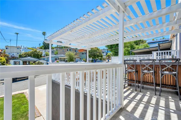 $1,469,000 | 1613 Armour Lane, Redondo Beach, CA 90278